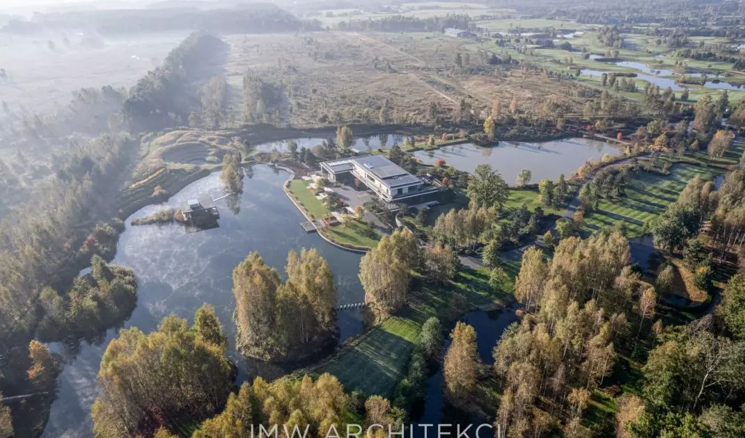 Lakefront Residence – widok z lotu ptaka 