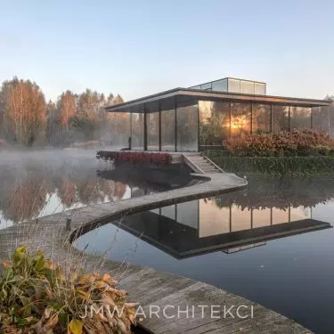 Lakefront Residence with its accompanying glass garden Lakefront Pavilion was built in the wetlands of southern Poland.