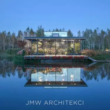 Lakefront Residence