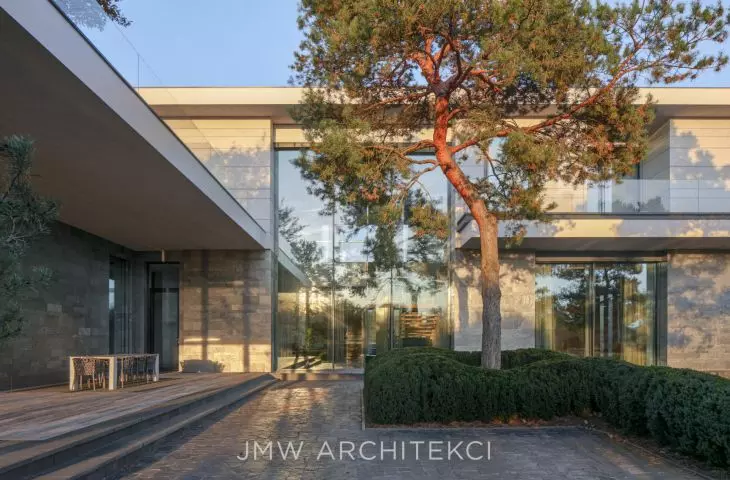The project includes not only the main residence building and garden pavilion, but also additional elements such as an indoor pool, spa area, helipad, underground garage and service space