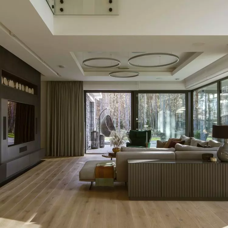 Modern window systems have almost invisible frames