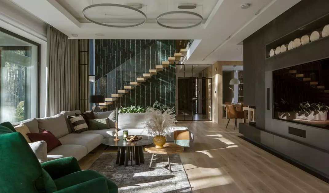 Large windows allow maximum use of daylight