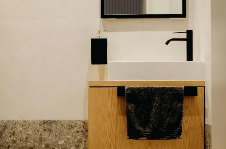 Bathroom on the first floor