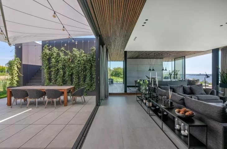 House 35.35 on the Escarpment