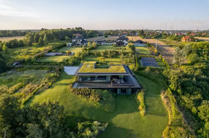 House 35.35 on the Escarpment - bird's eye view