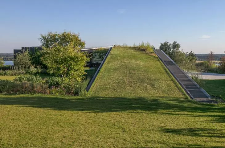 House 35.35 on the Escarpment