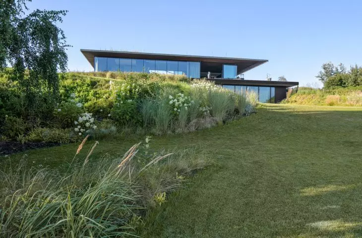 House 35.35 on the Escarpment