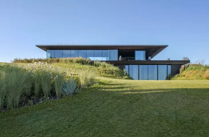 House 35.35 on the Escarpment
