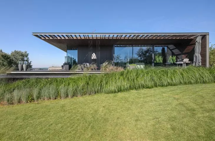 House 35.35 on the Escarpment