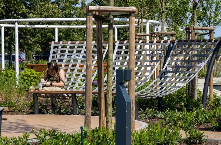 Park Oś Królewska w Miasteczku Wilanów