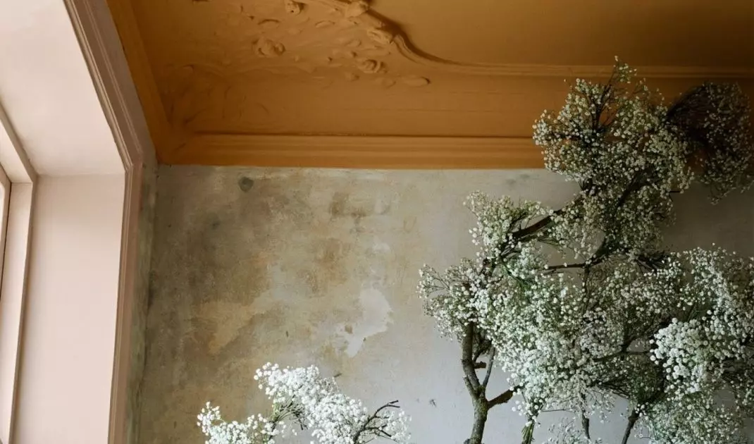 For an even more decorative effect, you can use stucco, for example