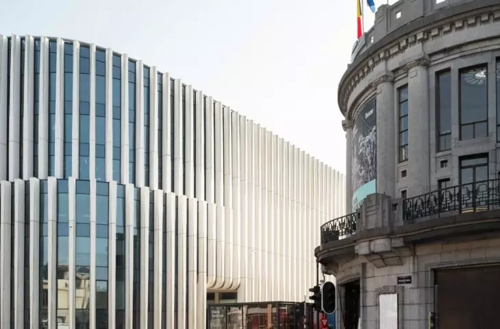 Nowa siedziba BNP Paribas Fortis to nie tylko miejsce pracy, ale także przestrzeń integrująca bank z miastem