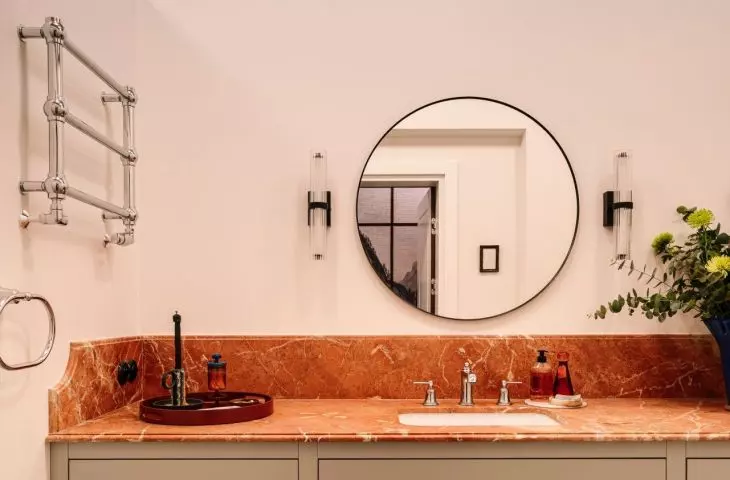 Bathroom with original ceiling