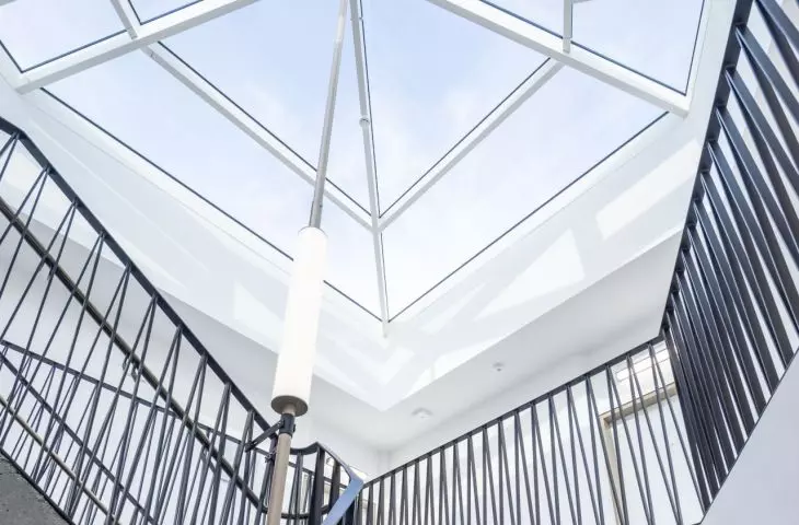 Budynek mieszkaniowy wielorodzinny 'Living on Hohentorsplatz' w Bremie – projekt Hild und K odpowiada na wyzwania współczesnych miast, oferując przestrzeń mieszkalną, która wspiera indywidualne potrzeby użytkowników