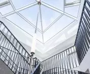 Budynek mieszkaniowy wielorodzinny 'Living on Hohentorsplatz' w Bremie – projekt Hild und K odpowiada na wyzwania współczesnych miast, oferując przestrzeń mieszkalną, która wspiera indywidualne potrzeby użytkowników