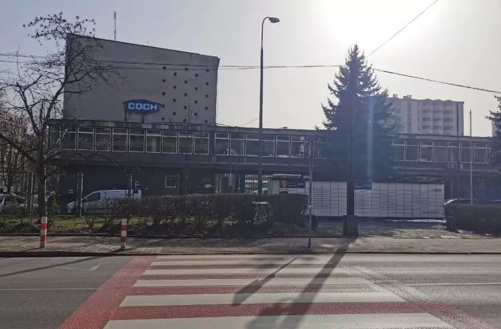 the building of the Central Refrigeration Center at 116 Juliusz Lea St.