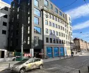 Nowy budynek w miejscu WROBIS-u na skrzyżowaniu ulic Szewskiej i Kazimierza Wielkiego we Wrocławiu
