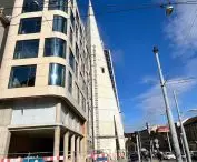 Nowy budynek w miejscu WROBIS-u na skrzyżowaniu ulic Szewskiej i Kazimierza Wielkiego we Wrocławiu