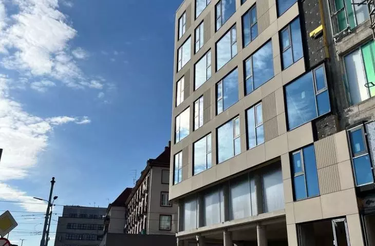 New building on the site of WROBIS at the intersection of Szewska and Kazimierza Wielkiego Streets in Wrocław