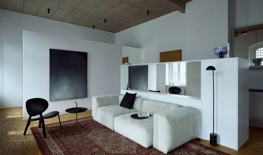 Apartament przy Księcia Witolda to dowód, że małe mieszkanie może być wielkie duchem