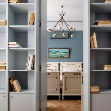 The bedroom set was inherited by the investors
