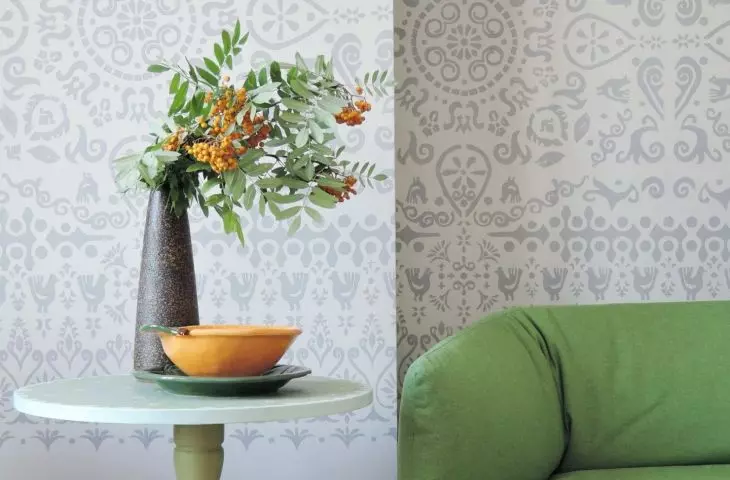 One recurring decorative motif is flowers