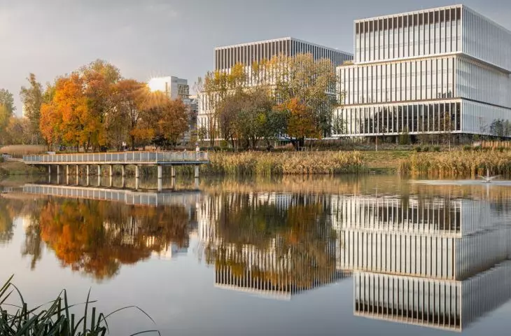 Lakeside office buildings in Warsaw