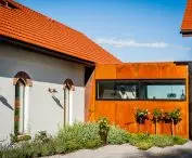 Rewaloryzacja zabytkowego folwarku w Chorowicach, proj.: Karpiel Steindel Architektura