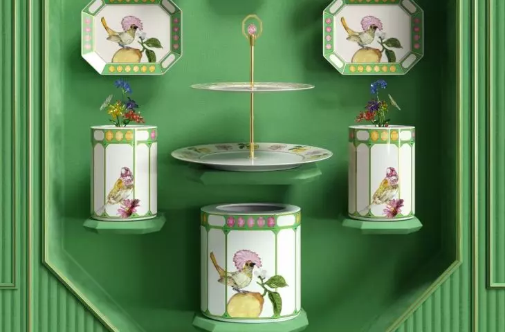 Some pieces are decorated with authentic Swarovski crystals applied using the Pointiage™ technique
