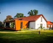 Rewaloryzacja zabytkowego folwarku w Chorowicach, proj.: Karpiel Steindel Architektura