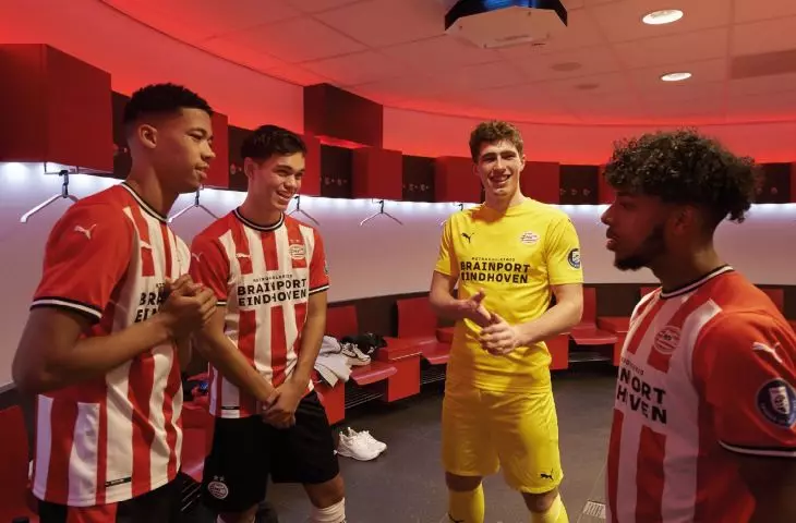 Promienniki UVC od Signify, PSV Eindhoven