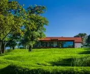 Rewaloryzacja zabytkowego folwarku w Chorowicach, proj.: Karpiel Steindel Architektura