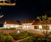 Rewaloryzacja zabytkowego folwarku w Chorowicach, proj.: Karpiel Steindel Architektura