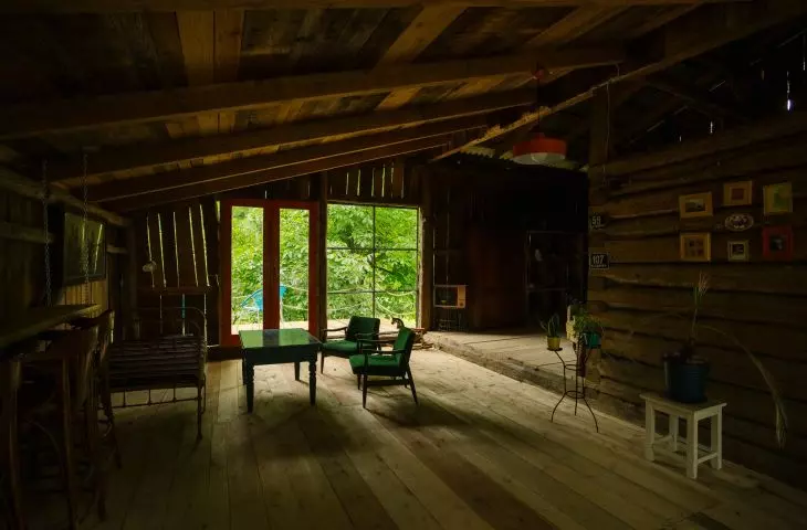 Bird Radio Brzozów - summer lounge in the barn