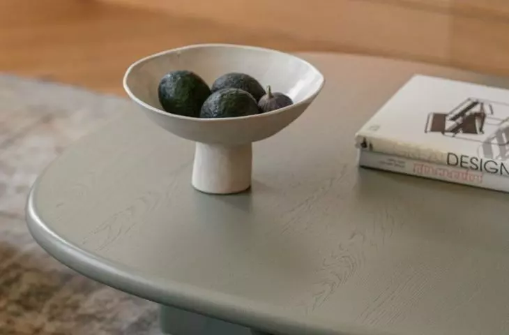 A low coffee table completes the arrangement of the lounge area