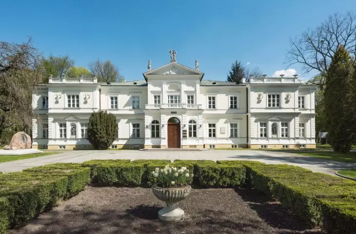 Krasinski Palace 