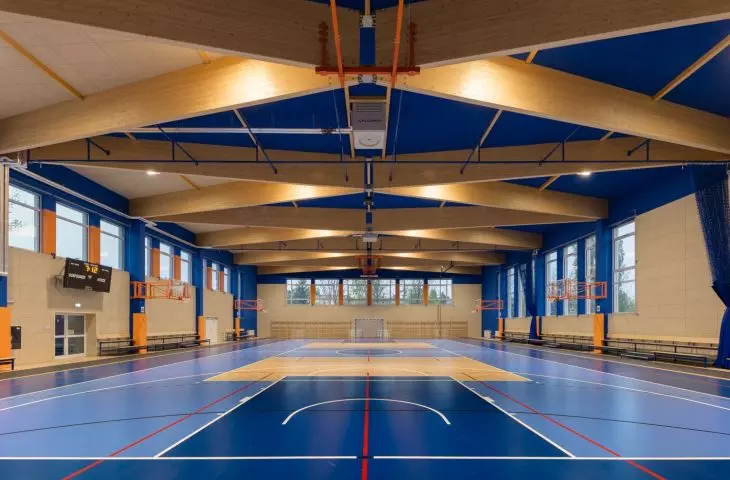 Hala w Krakowie, rozwiązania oświetleniowe: TRILUX
