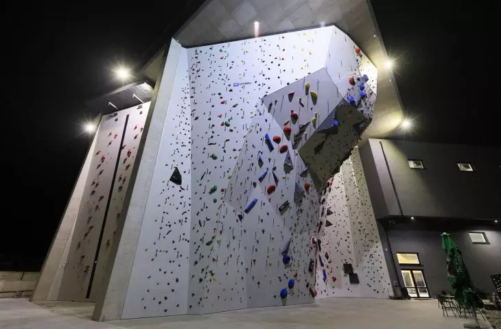 Centrum wspinaczkowe, Plezalni center Slovenska Bistrica, Słowenia, rozwiązania oświetleniowe: TRILUX