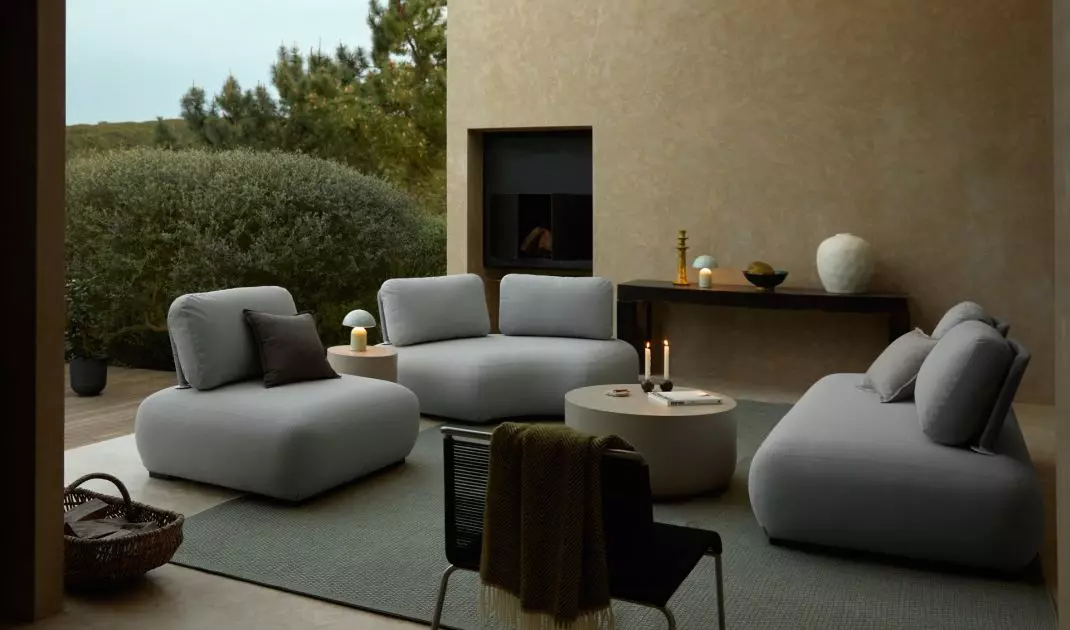 Quiet luxury in the outdoor version is sophisticated elegance on the terrace