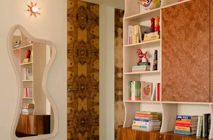 The arrangement is full of intriguing details