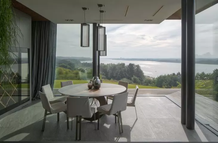 House blended into Vistula escarpment