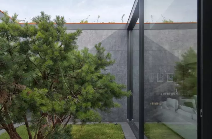 House blended into Vistula escarpment