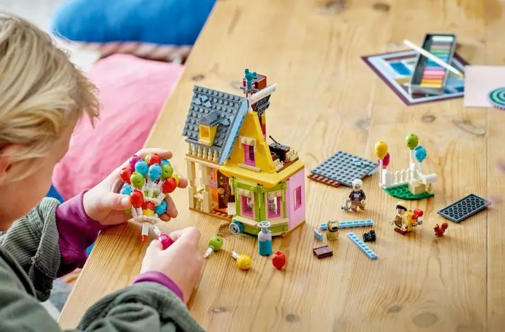 With a LEGO set, you can recreate the iconic set design from the movie 