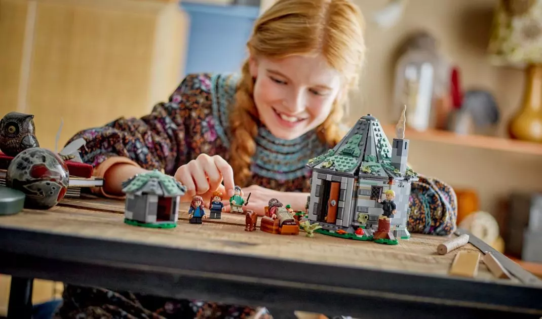 Dzięki temu zestawowi LEGO możesz odtworzyć jedną z najbardziej pamiętnych scen z serii filmów o Harrym Potterze