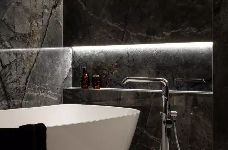 Black apartment by the Royal Baths