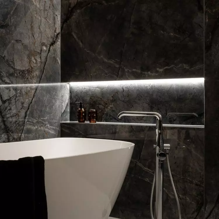 Black apartment by the Royal Baths