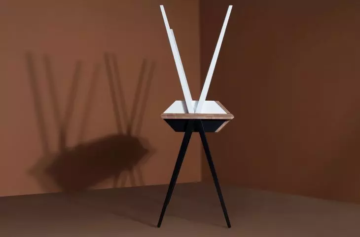 Desk vogel S