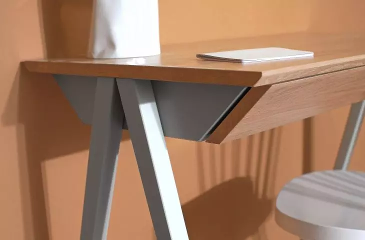 Desk vogel S