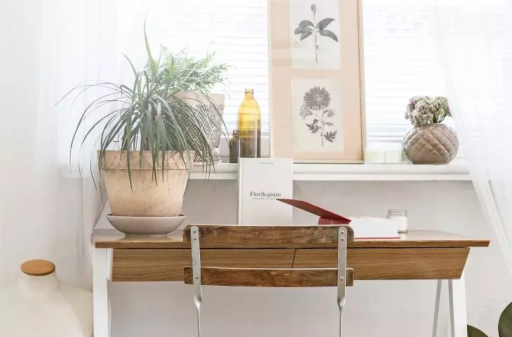 Desk vogel S