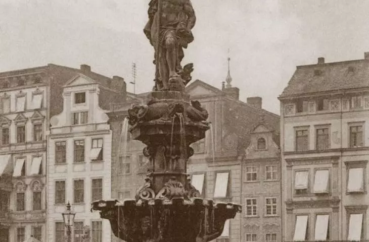Fontanna Neptuna we Wrocławiu